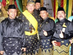 Terima Gelar Adat dari LAMR, Pemkab Bengkalis Ucapkan Tahniah dan Selamat ke Kapolda Riau