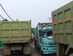 Demo Supir Truk di Parung Panjang Bogor Akibatkan Kemacetan