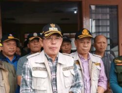 Wako Ahmadi Pantau Banjir dan Serahkan Bantuan