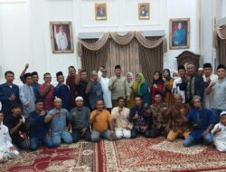 Wakil Bupati Tanjab Barat Bukber dengan Awak Media