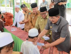 Peringati 10 Muharram 1446 H, Bupati Anwar Sadat Berikan Santunan ke Anak Yatim Piatu dan Kaum Duafa