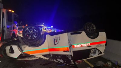 Ambulans Ringsek Setelah Tabrak Truk Trailer di Tol Permai, 3 Orang Tewas