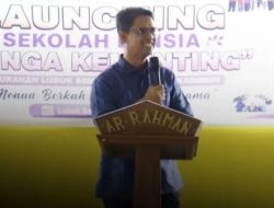 Bupati Ing Iskandarsyah Resmikan Sekolah Lansia Bunga Kemunting